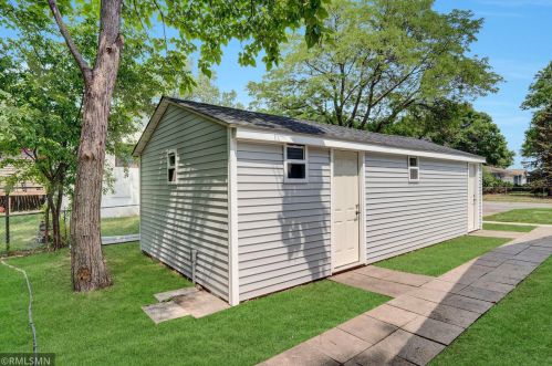7834 Able St, Minneapolis MN  55432-2811 exterior