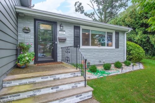 110 Squire Hill Rd, Montclair, NJ 07043-2516