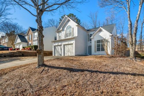 3300 Northcliff Dr, Suwanee GA  30024-7102 exterior