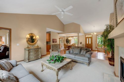 731 Heron Ave, Saint Paul MN  55128-5384 exterior