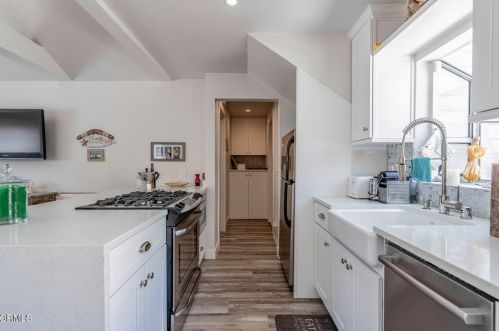 3534 Ocean Dr, Oxnard CA  93035-4345 exterior