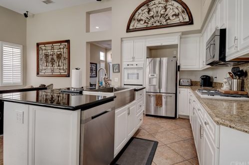 5460 Full Moon Ct, Anaheim CA  92807-4700 exterior