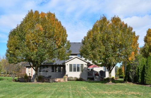 750 Fairway Ln, Sycamore IL  60178 exterior
