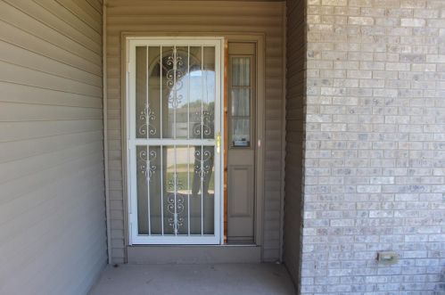 6454 Waite St, Gary, IN 46410-2984