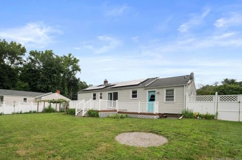 21 Norma Rd, Wapping, CT 06074-1329