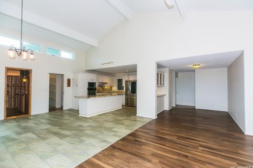 1373 Kaeleku St, Honolulu HI  96825-3003 exterior