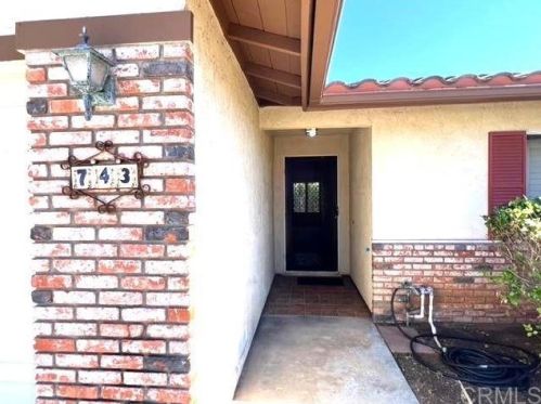 743 Honeydew Ln, Vista, CA 92084-3115