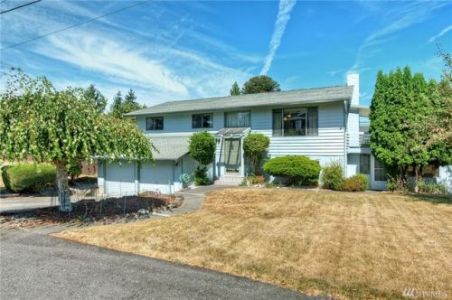 506 17 St, Seattle WA  98059-4264 exterior