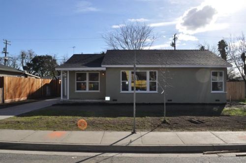 2102 Miller Ave, Modesto CA  95354-3014 exterior