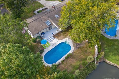 129 Old Saugatuck Rd, Norwalk, CT 06855-2226