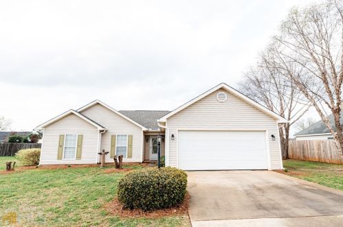 222 Autumn Woods Dr, Warner Robins, GA 31088-6715