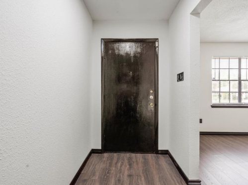 6133 Walraven Cir, Fort Worth TX  76133-2743 exterior