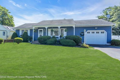 3138 Pocahontas Ave, Point Pleasant Beach, NJ 08742-3559