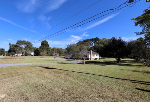 881 Guion Dr, Lugoff SC  29078-9139 exterior