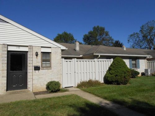 145 Valleybrook Dr, Lancaster PA  17601-4619 exterior