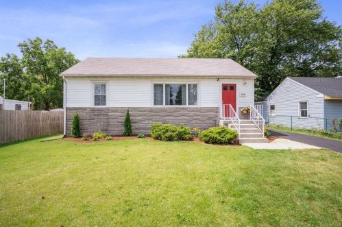 7432 Marshall Ave, Hammond, IN 46323-2654
