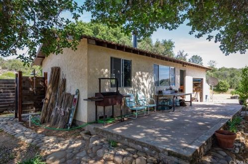 73751 Copperhead Rd, Lake Nacimiento, CA 93426-9665