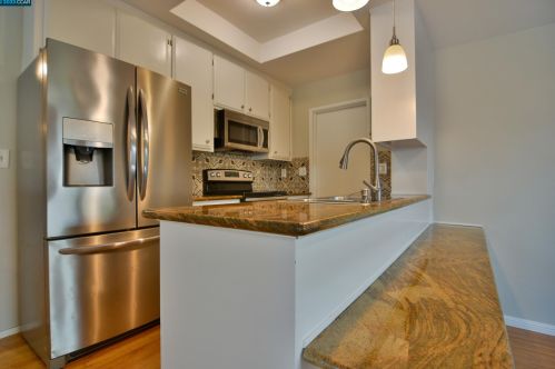 1925 Rainier Dr, Pacheco, CA 94553-4926