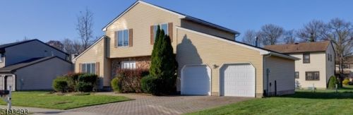 30 Hansen Dr, Edison, NJ 08820-1676
