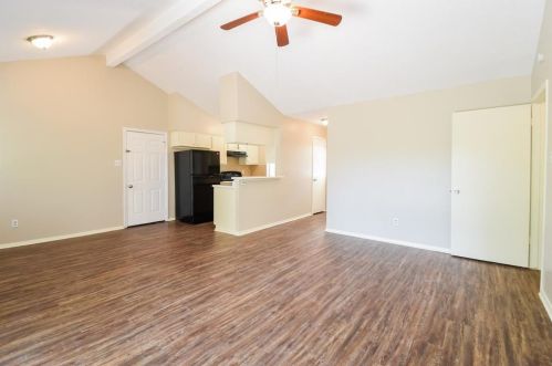 1205 Alamo Ave, Richmond TX  77469-1607 exterior