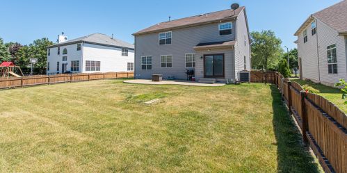 10 Covington Ct, Lemont IL  60490-4924 exterior