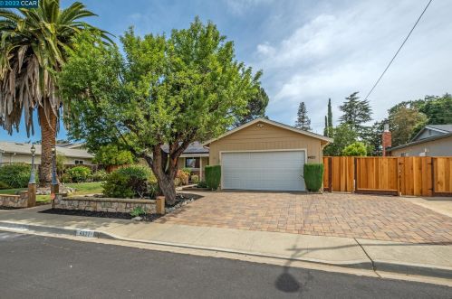 4621 Phyllis Ln, Concord, CA 94521-1902