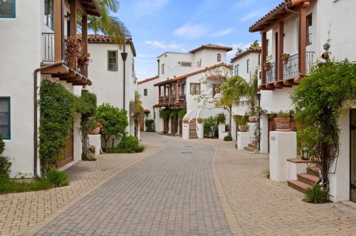 4366 Modoc Rd, Santa Barbara, CA 93110-1836