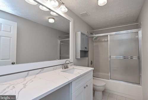 8407 Paige Glen Ave, Springfield VA  22152-3543 exterior