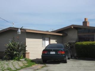 27698 Calaroga Ave, Hayward, CA 94545-4608