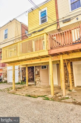 6521 16th St, Philadelphia PA  19126-3512 exterior