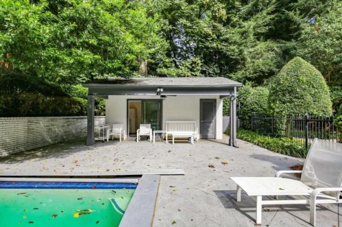 321 Frst Vly Ct, Atlanta GA  30342-2353 exterior