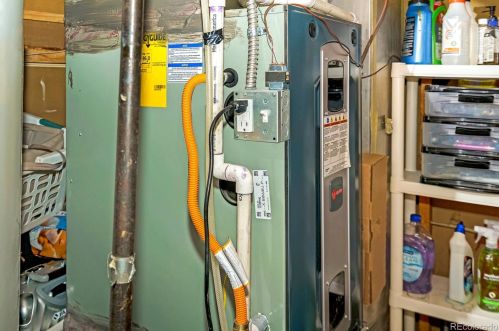 2800 Poplar St, Denver CO  80207-2945 exterior