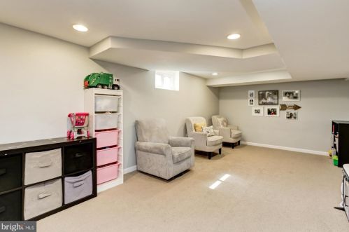 3201 Henderson Ave, Silver Spring MD 20902-1921 exterior