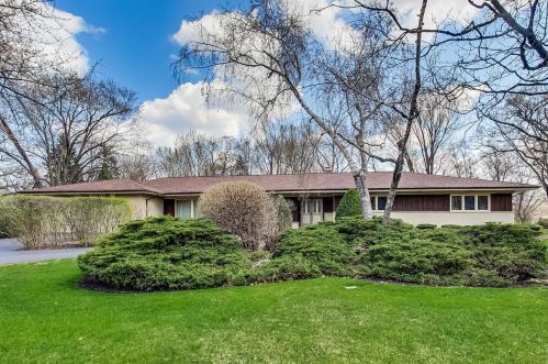 2261 Westwood Ln, Palatine, IL 60067-7519