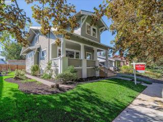 7317 6th Ave, Portland, OR 97211-2835