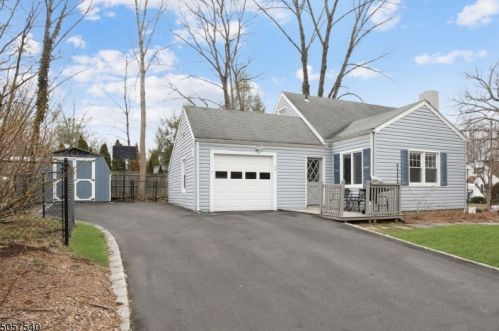 19 Niles Ave, Madison, NJ 07940-2364