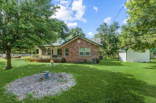 333 Woolridge Dr, Conroe TX  77301-6230 exterior