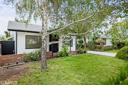 1710 Glenwood Rd, Glendale CA  91201-1812 exterior