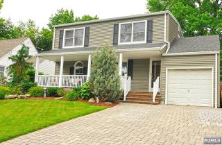 40 Romano Dr, Dumont, NJ 07628-2021