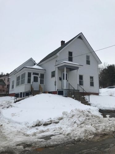 15 Irving St, Laconia, NH 03246-2768