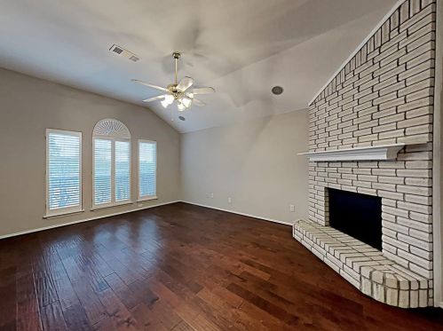 409 Leisure Dr, Cedar Hill TX  75104-3115 exterior