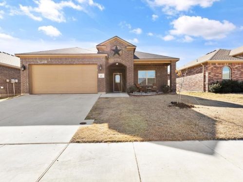 345 Lead Creek Dr, Fort Worth TX  76131 exterior