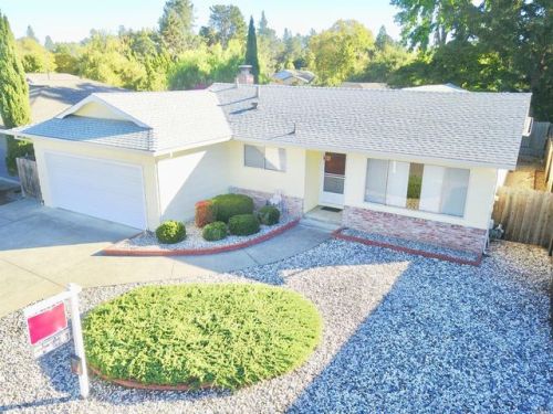 406 Eileen Dr, Sebastopol, CA 95472-3202