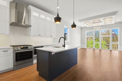 2446 Augusta Blvd, Chicago, IL 60622-4639