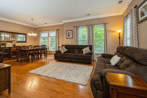 714 River Pl, Kinnelon, NJ 07405-1090