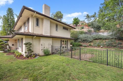1430 Greenbriar Rd, Glendale CA  91207-1053 exterior