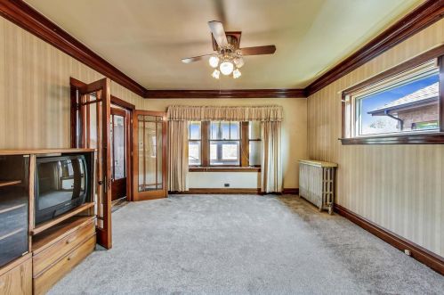 10150 Indianapolis Ave, Chicago, IL 60617-6055