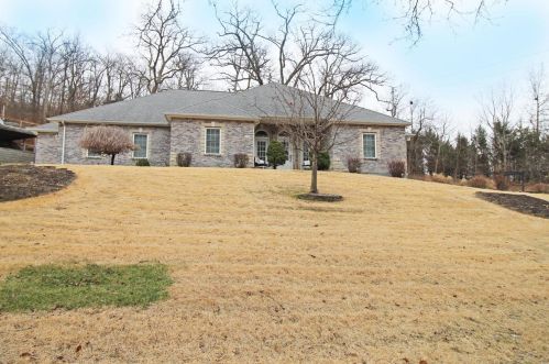 324 Hays Hill Dr, Fenton, MO 63026-3135