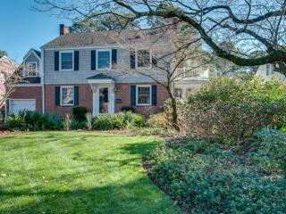 6050 Riv Rd, Norfolk VA  23505-4709 exterior