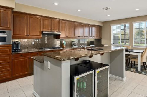 16093 Sierra Heights Dr, Riverside CA  92503-8449 exterior